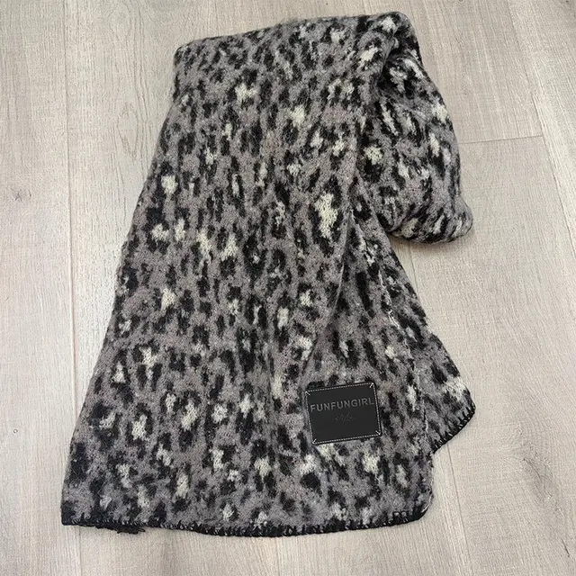 Spring And Autumn New Atmosphere Warm All matching Leopard Print Triangular Binder Black And Gray - Shop at LoveMi