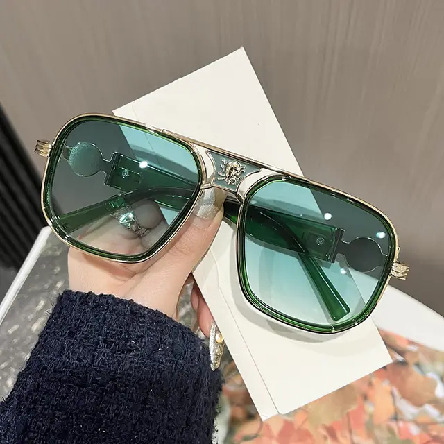 Personality Mid beam Classic Sunglasses Golden Green Green Piece - Shop at LoveMi