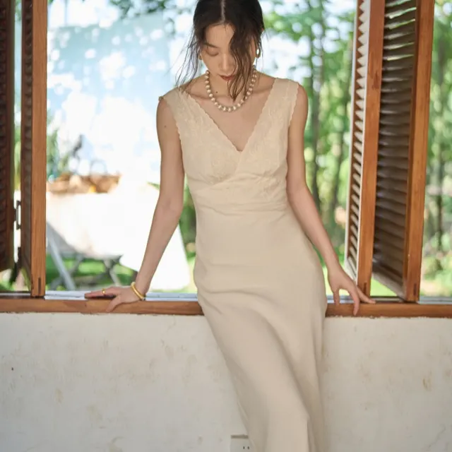 French Style Retro V neck Embroidery Wave Lace Slim Fit Elegant Dress Shell White - Shop at LoveMi
