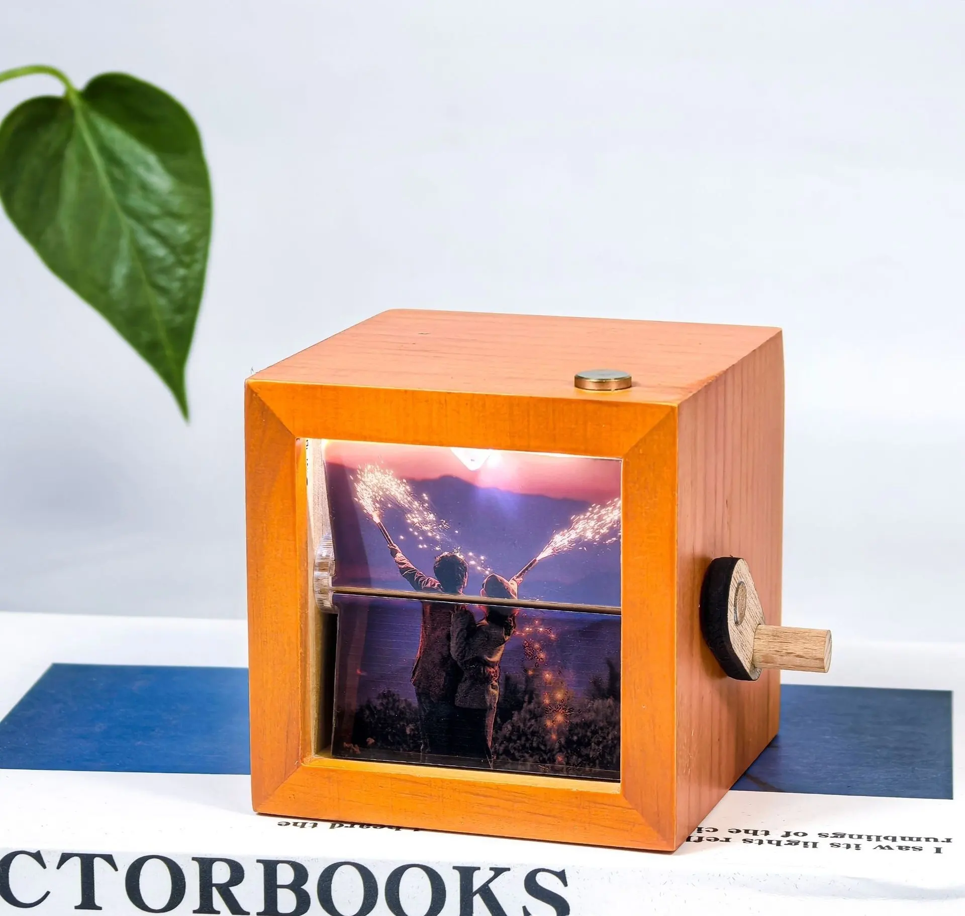 Luminous Hand-cranking Flip Book Photo Machine - Yellow
