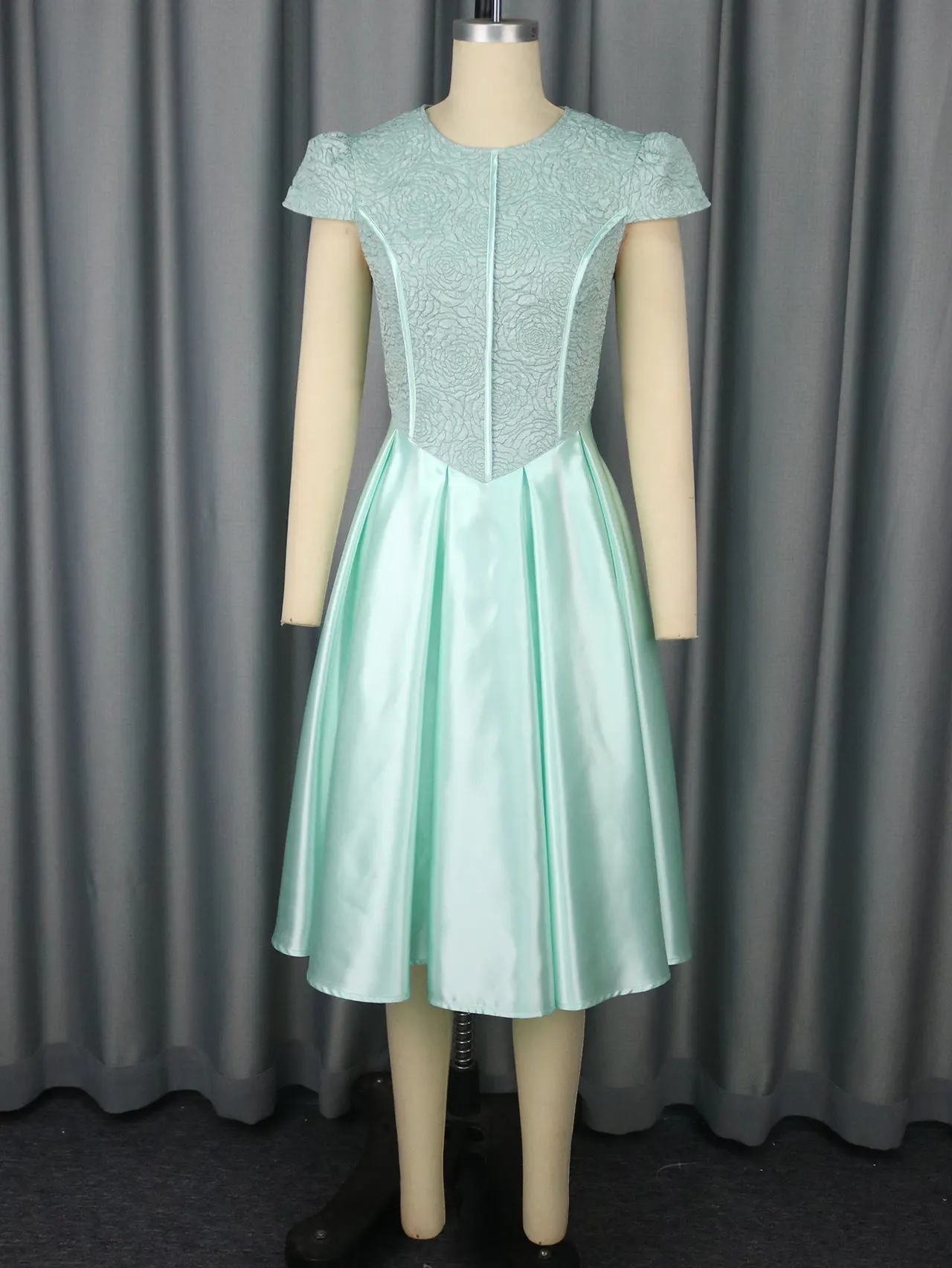 Summer Round Neck Rose Jacquard Bridesmaid Dress - Light Green