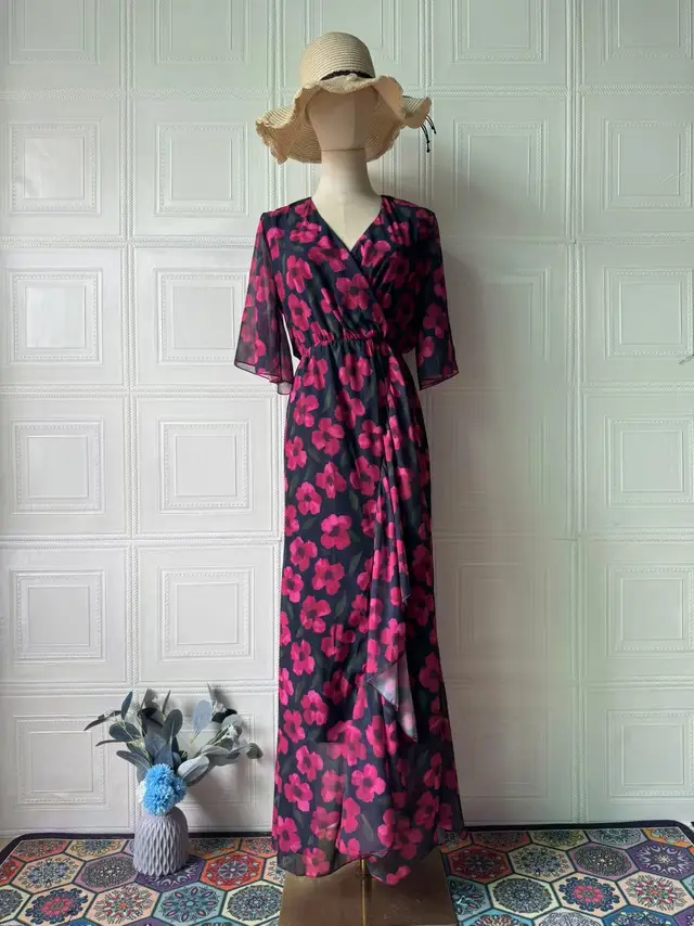 Retro Sexy V neck Short Sleeve Gorgeous Dress Black Safflower - Shop at LoveMi