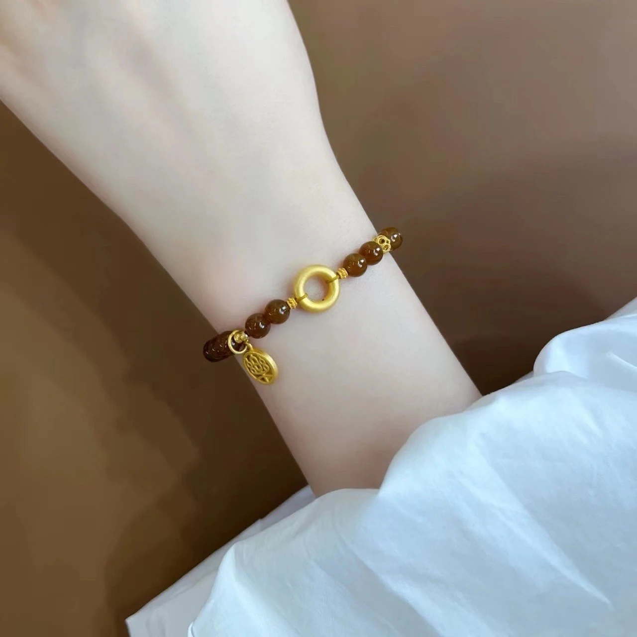 Ancient Natural Stone Caramel Beeswax Lily Bracelet - Donut Music Brand - View 1