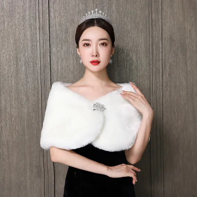 Autumn And Winter Women Plus Size Fleece Lined Padded Warm Keeping Imitation Fur Fur Shawl White - Shop at LoveMi