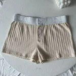 Shorts B