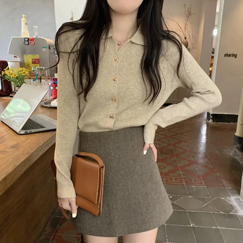 Gentle Long-sleeved Knitted Cardigan Bottoming Top - Oatmeal Color