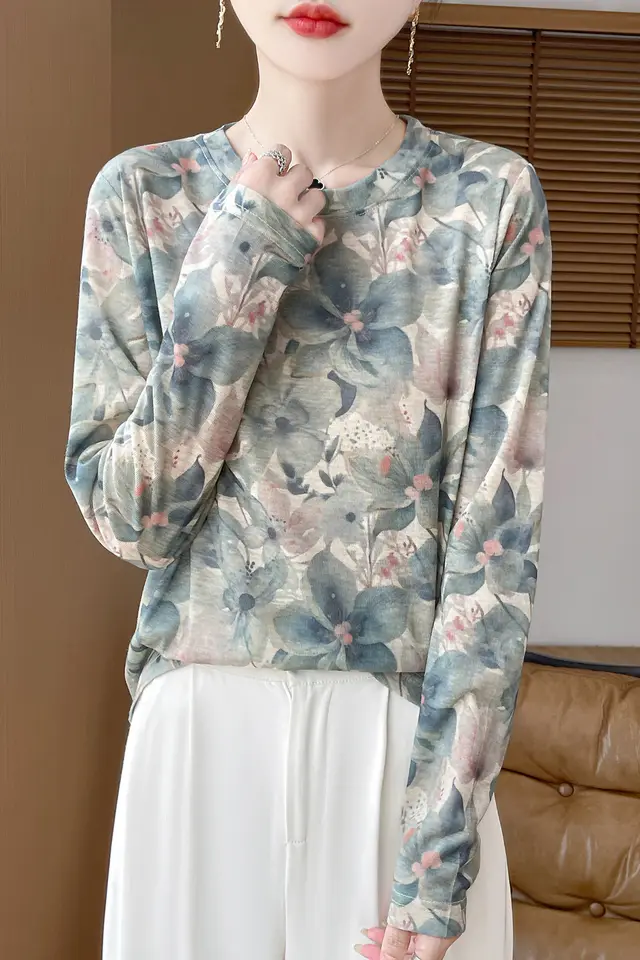 Round Neck Pullover Light Luxury Skin friendly All match Bottoming Shirt Camellia Blooming - Shop at LoveMi