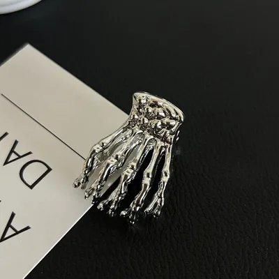 Metal Skeleton Skeleton Hand Small Jaw Clip Female Exaggerated Hair Accessory For Ponytail Silver - Shop at LoveMi
