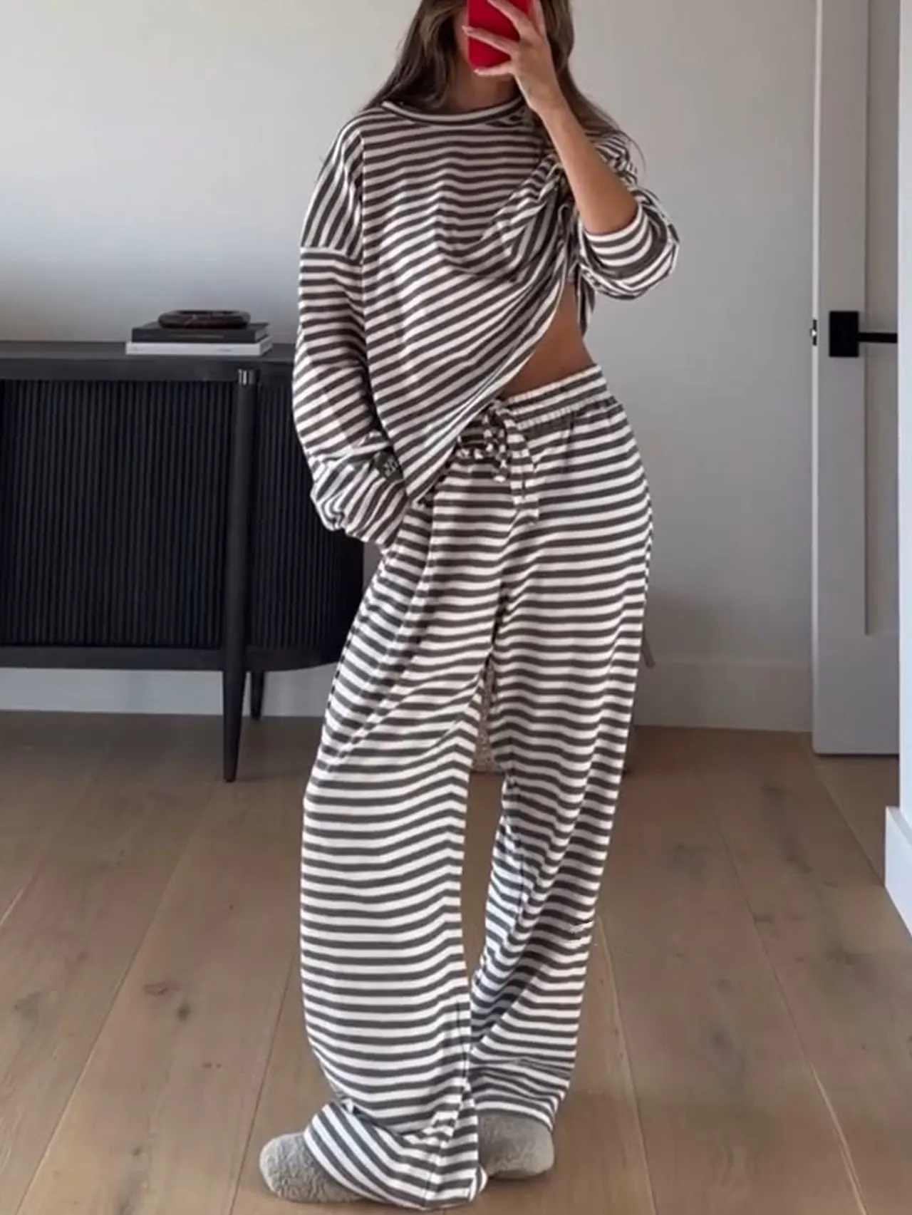 Loose-fitting Striped Long Sleeves Trousers Homewear - Black