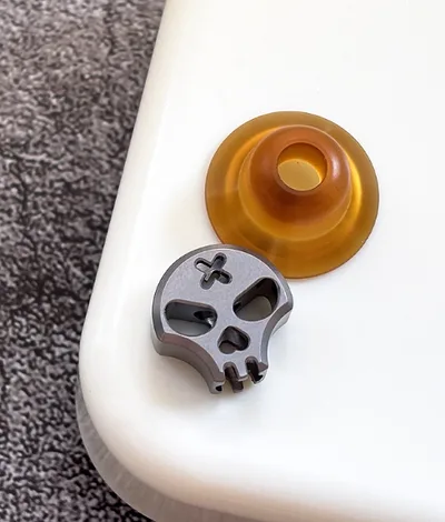 Titanium Alloy Skull EDC Tail Rope Knife Pendant Accessory Clasp Titanium Pei Punk - Shop at LoveMi