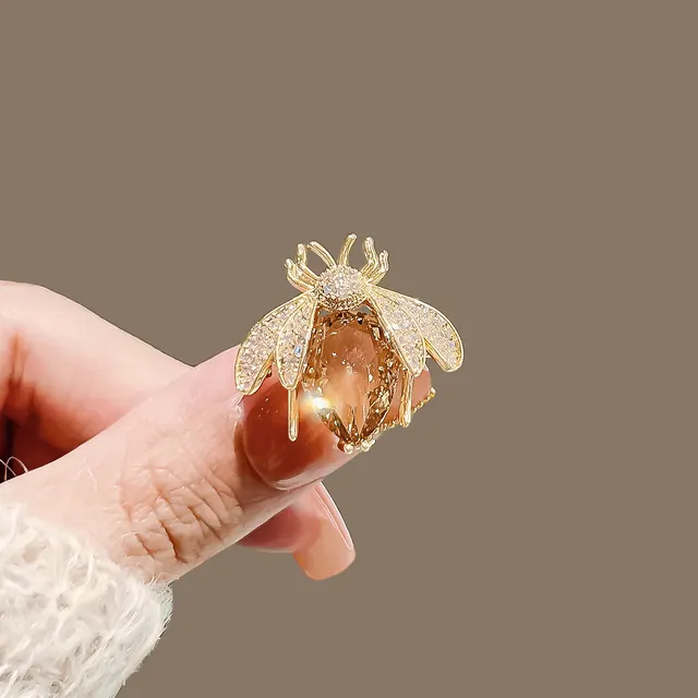 New Alloy Brooch High Sense Niche High end Pin Coat Suit High end All match Corsage Bee - Shop at LoveMi