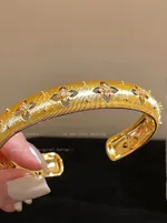 Golden Hollow Flower Bracelet