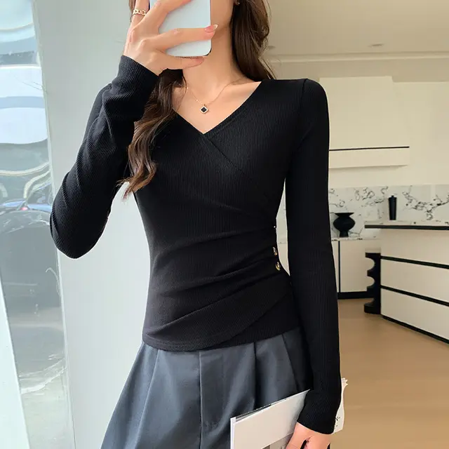 V neck Long sleeved T shirt Women's Autumn And Winter Thread Inner Button Black - Shop at LoveMi