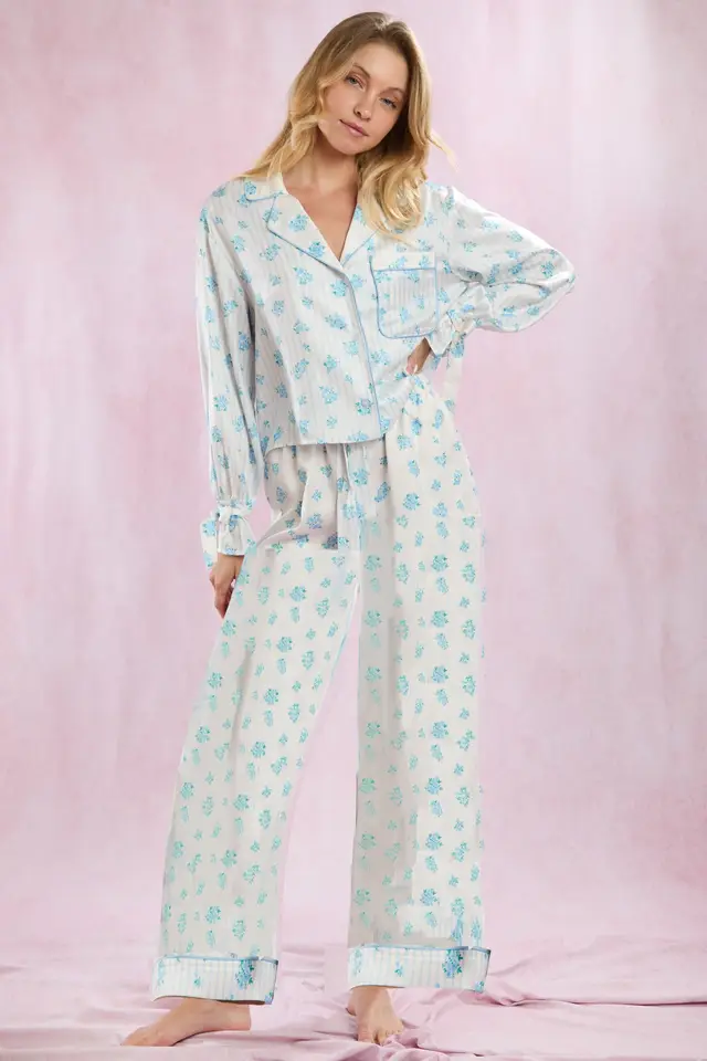 Silk like Printed Floral Long sleeved Lapel Pajamas Suit Light Blue - Shop at LoveMi