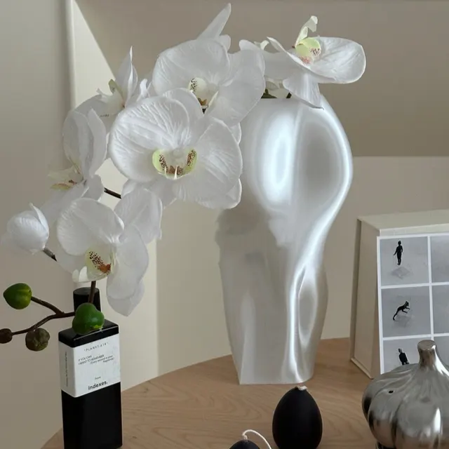 New Creative Niche Abstract Art Decorative Vase Love 24Cm - Shop at LoveMi
