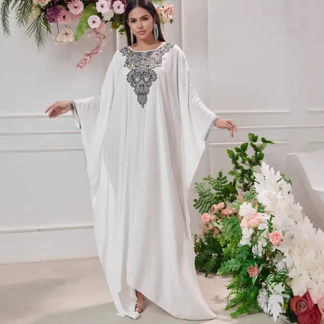 Plus Size Women's Middle East Muslim Robe Machine Embroidery Stitching Lace Dress White - Shop at LoveMi