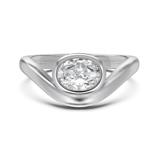 Women's Simple Fashion Elegant Oval Ring Platinum White Diamond - Shop at LoveMi