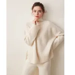 Women's Turtleneck Sweater Loose-fitting Comfortable Sweater - White