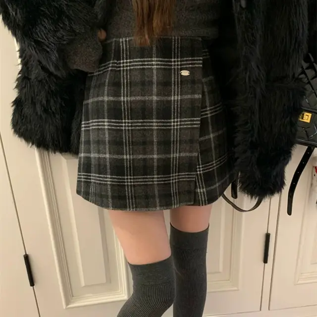 Winter Plaid Woolen Pants And Skirts To Prevent Exposure, Lazy A line Short Skirts And Shorts Grey - Shop at LoveMi