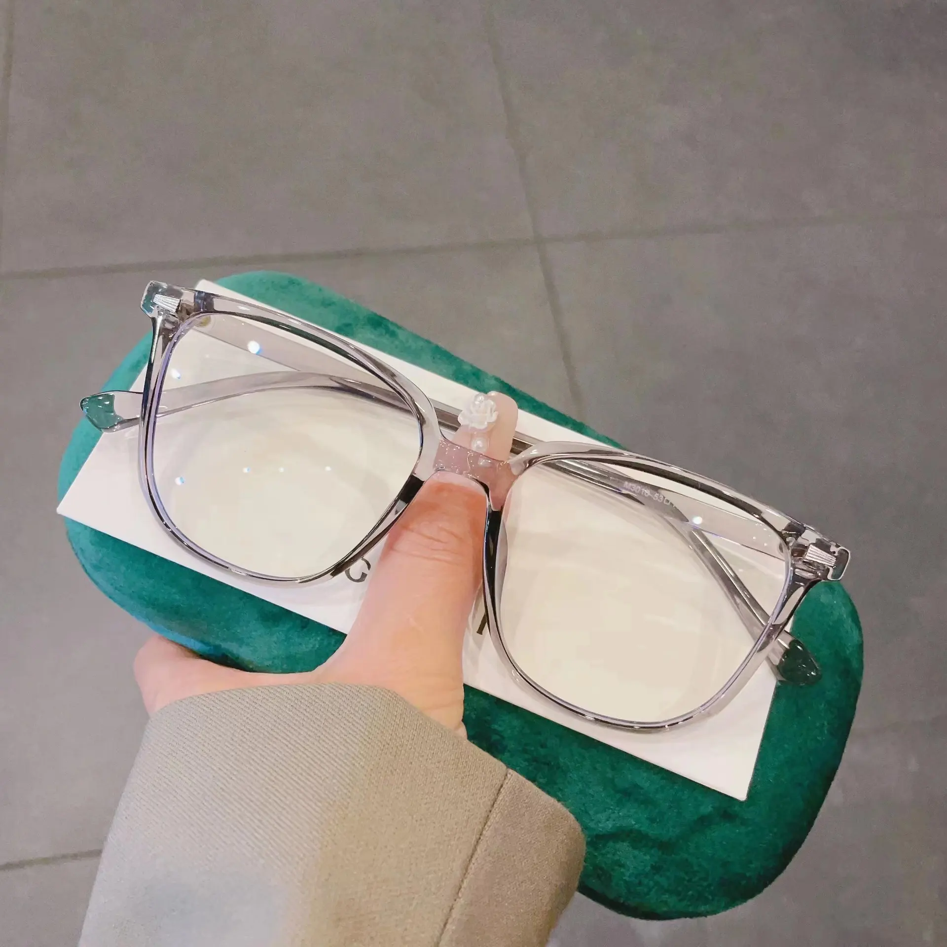 Large Frame Square Plain Anti-Blu-ray Myopia Glasses - Transparent Grey