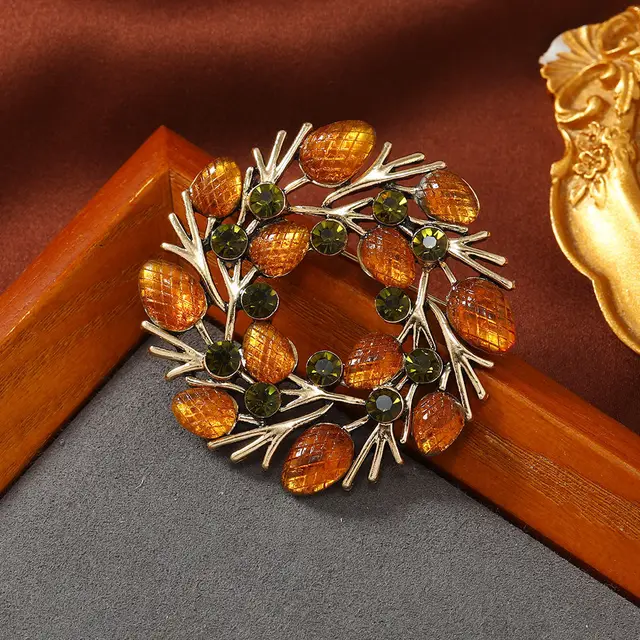 Creative Christmas Jelly Champagne Filbert Brooch Champagne Filbert Garland - Shop at LoveMi
