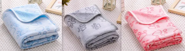 Simple And Versatile Flannel Paw Print Pet Blanket Set A - Shop at LoveMi