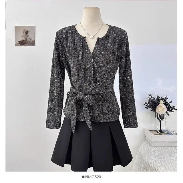 Korean style Design Color blocked Small V neck Long sleeve Knit Sweater Black - Shop at LoveMi