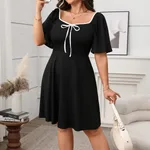 Slim-fit Loose-fitting Women's Dress With A Square Neckline And Short Sleeves - Black