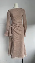 Gentle-style Pleated Long-sleeve Waist-cinching Off-shoulder Gown With Pleats In A Ladylike Aesthetic - Khaki