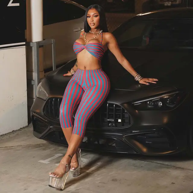 Fashionable Vacation Striped Contrasting Color Slim fit Sexy Cropped Halter Top And Capri Pants Set Green - Shop at LoveMi