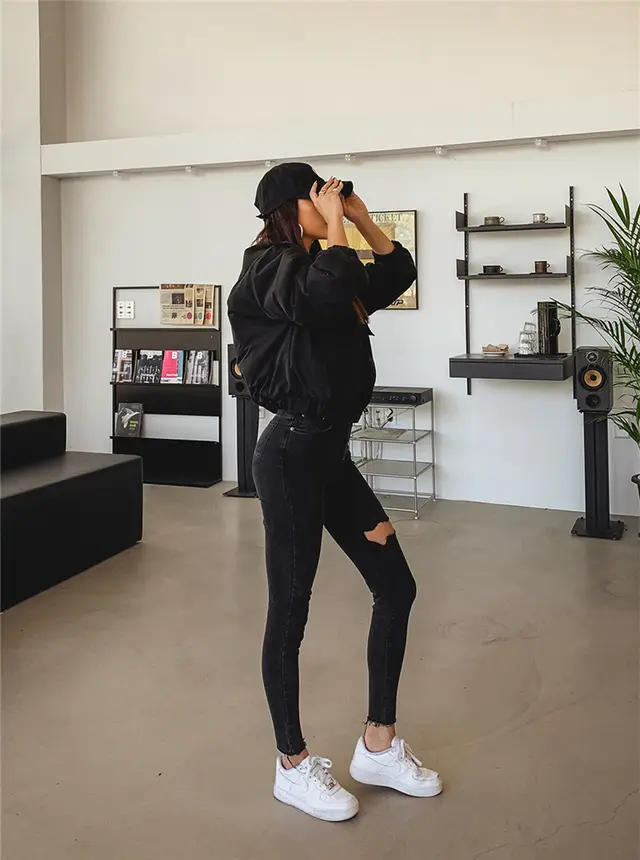 Raw edge ripped high waisted jeans Black - Shop at LoveMi