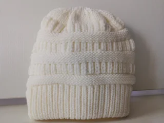Mixed Color Knitted Wool Hat Ladies Non-labeled Ponytail Hat - White