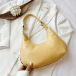 Style Fashionable Texture One-Shoulder Messenger Bag - Yellow