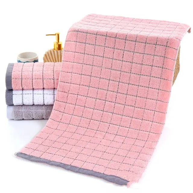 Jacquard checked towel Pink - Shop at LoveMi
