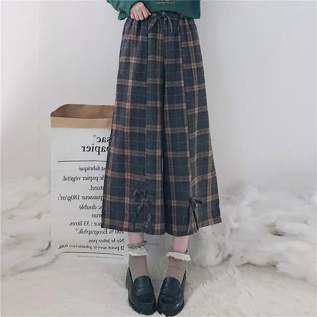 Check drop feeling Capris net red casual pants Coffee - Shop at LoveMi