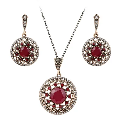 Bridal suit new style genuine Luo Yang set jewelry, hollowed out with resin, diamond necklace, earring two sets Default - Shop at LoveMi