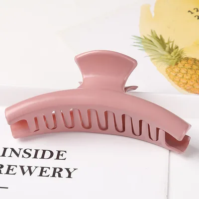 Geometric matte top clip back head catch clip Pink - Shop at LoveMi