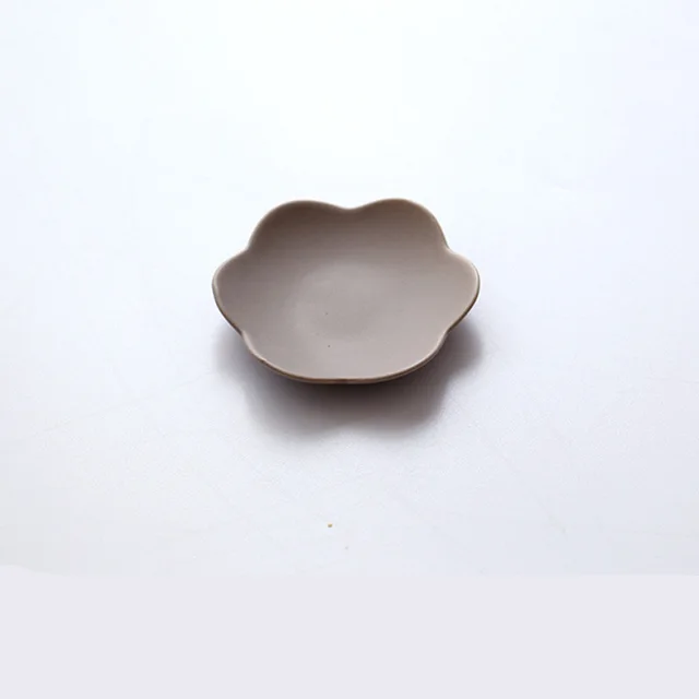Ceramic frosted lace plate Grey - Shop at LoveMi