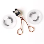 Assistant 2 Eyelashes