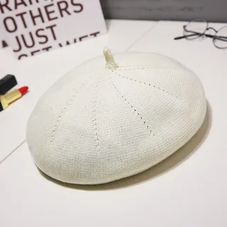 Spring and autumn thin versatile berets - White