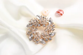 Crystal brooch, diamond-encrusted bauhinia brooch, brooch - White