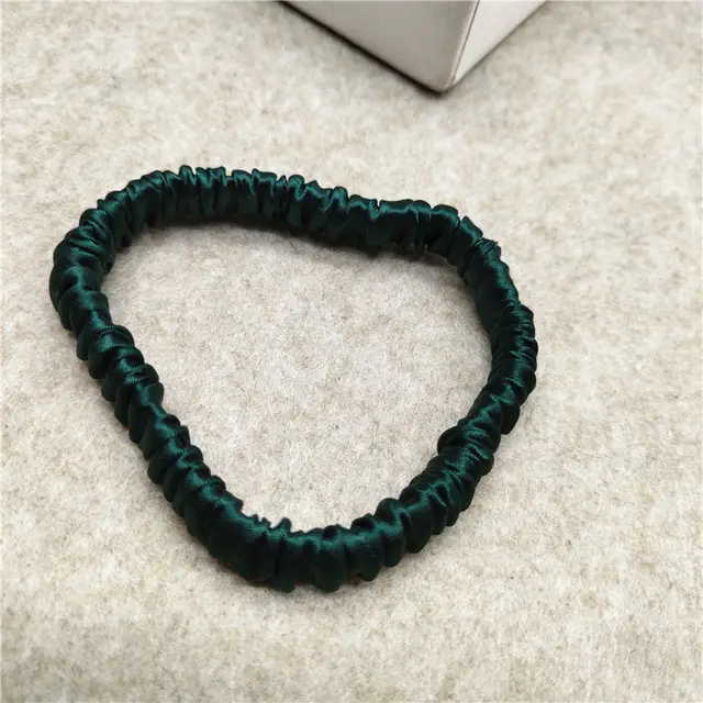 Silk seamless hair tie Green - Shop at LoveMi