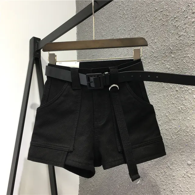 Loose big pockets wide leg pants hot pants Black - Shop at LoveMi