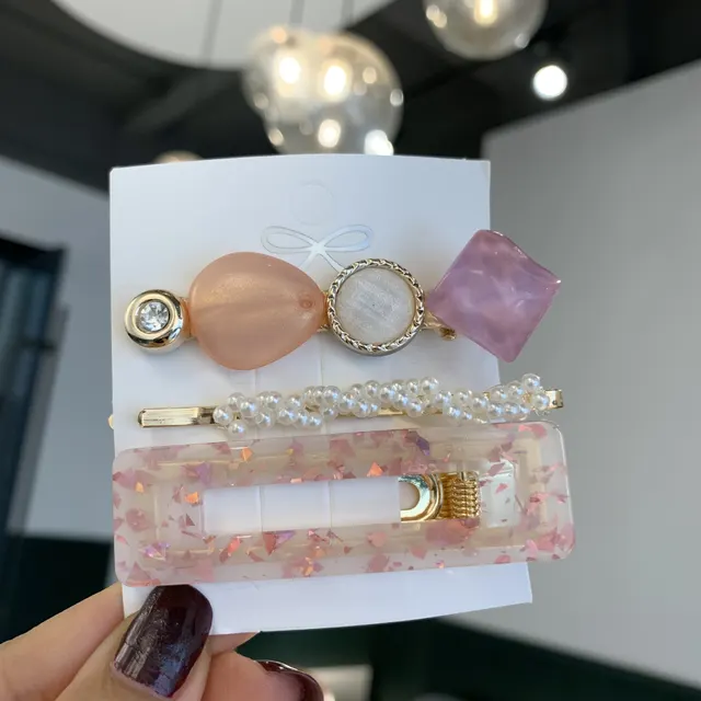 Pearl set hair clip Pink C - Shop at LoveMi
