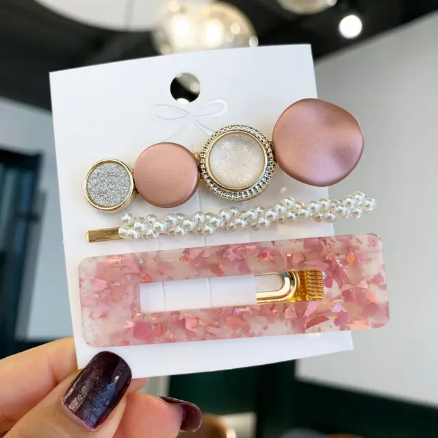 Pearl set hair clip Pink - Shop at LoveMi