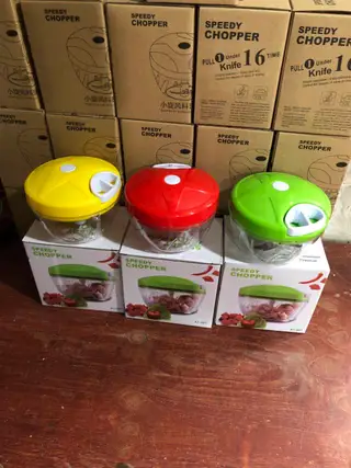 Multifunction Vegetable Fruit Twist Shredder Manual Meat Grinder Chopper Garlic Cutter - Red