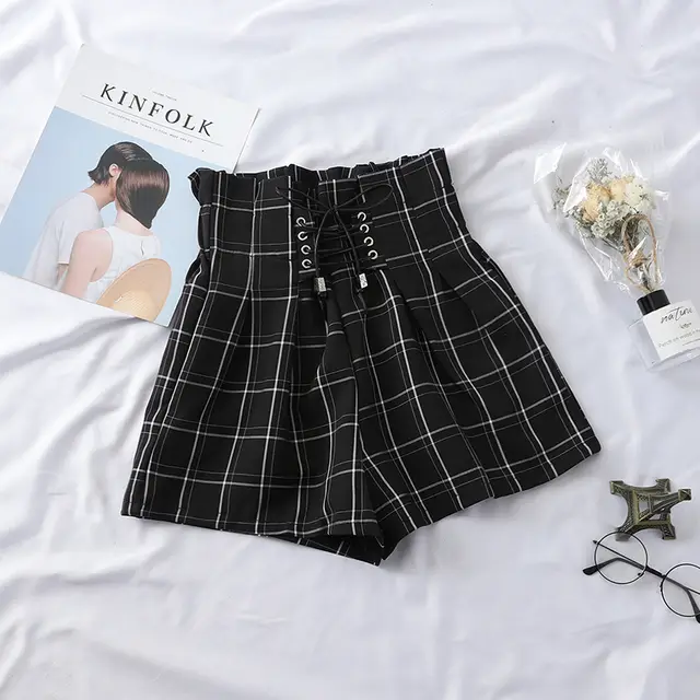 Wild flower bud high waist strap plaid shorts Black - Shop at LoveMi