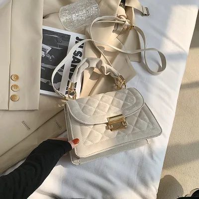 Diamond single shoulder small square bag White - Shop at LoveMi