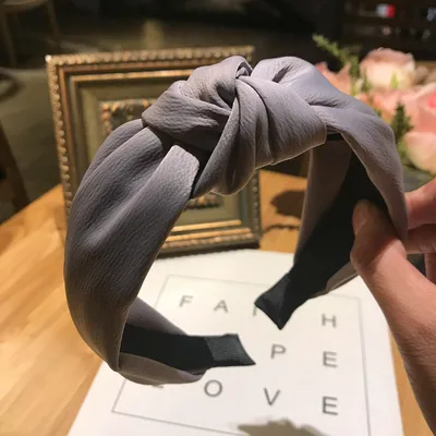Knotted wide edge fabric cross hairpin Grey - Shop at LoveMi