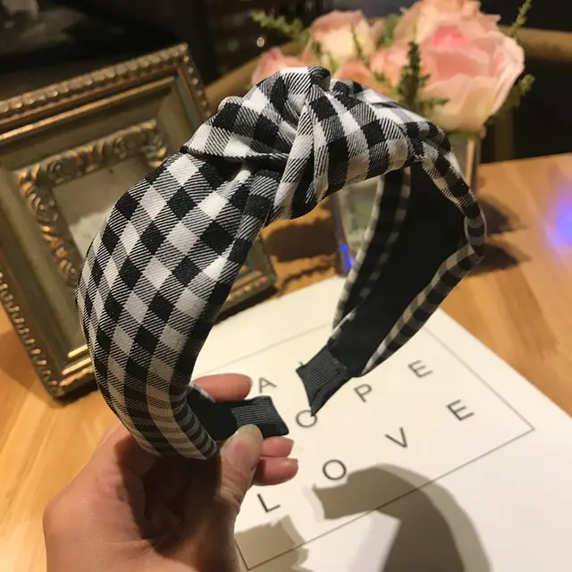 Knotted wide edge fabric cross hairpin Plaid Black - Shop at LoveMi